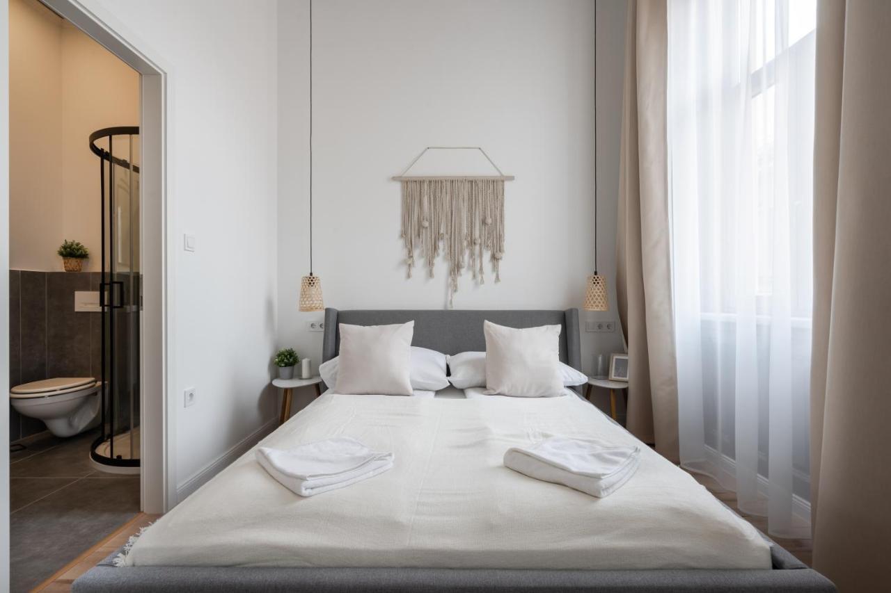 A62 - Akacfa Street Central Residence - Best Location By Bqa Budapeste Exterior foto