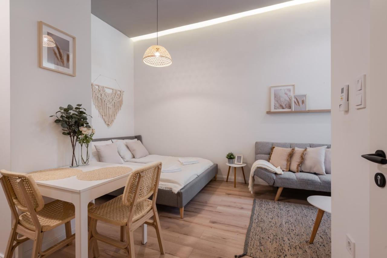 A62 - Akacfa Street Central Residence - Best Location By Bqa Budapeste Exterior foto