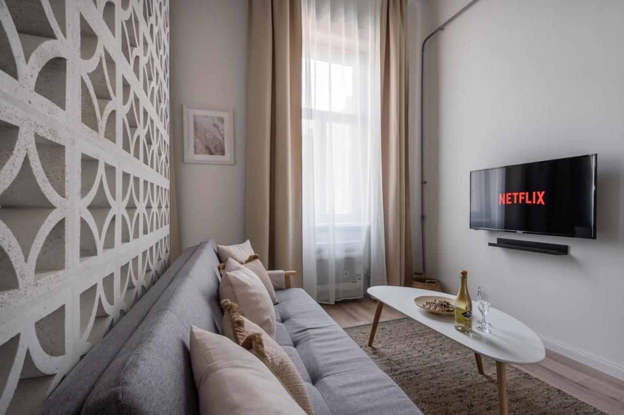 A62 - Akacfa Street Central Residence - Best Location By Bqa Budapeste Exterior foto