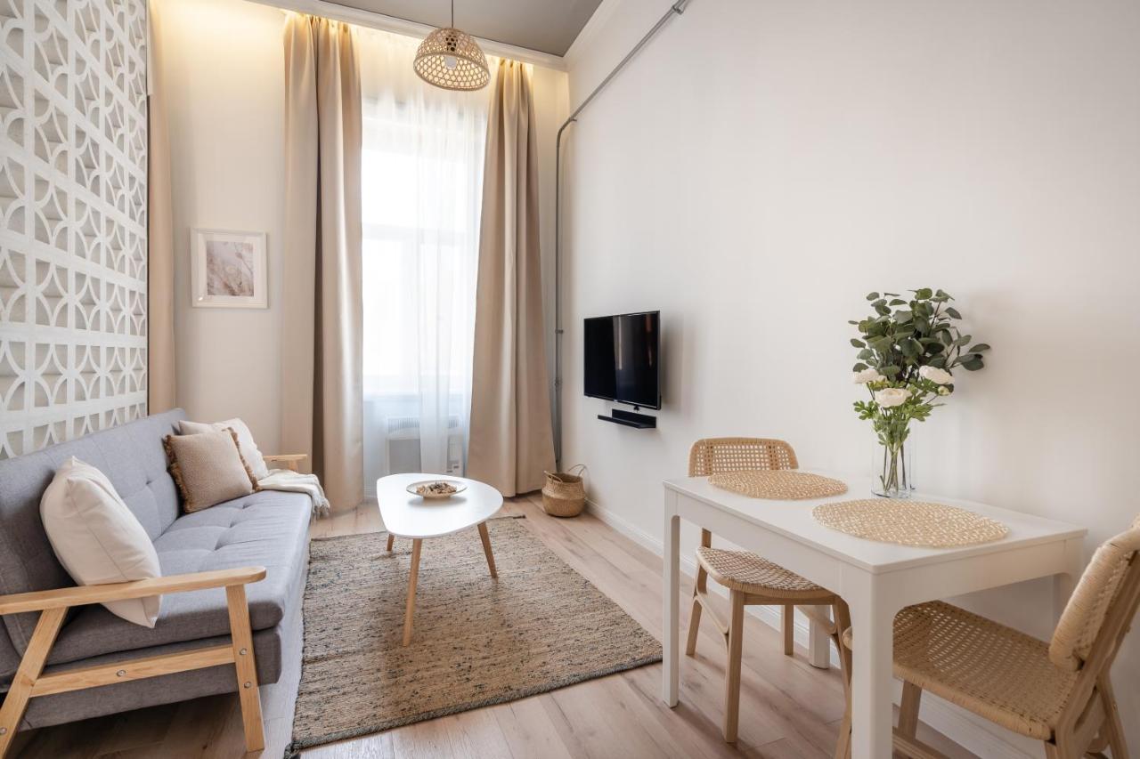 A62 - Akacfa Street Central Residence - Best Location By Bqa Budapeste Exterior foto